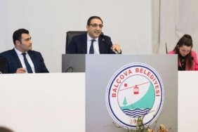 Balcova-Belediye-Baskani-Onur-Yigit-gorevine-iade-edildi-featured