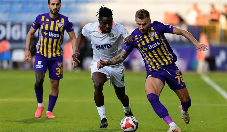 Eyüpspor’dan müthiş geri dönüş! Alanyaspor’u 2-1 mağlup etti
