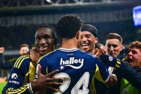 Fenerbahcede-gozler-Samsunda-Hedef-galibiyet-featured