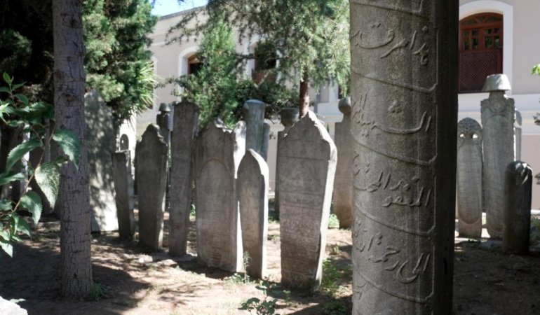 Mezar taşları kayıt altına alınıyor