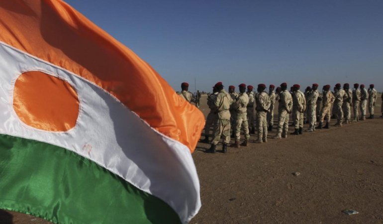 Nijer Savunma Bakanlığı, Niamey'deki askeri hareketliliğin kontrol altına alındığını açıkladı
