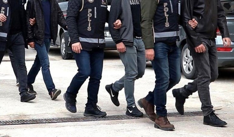 122 milyon liralık şirket vurgununda 19 şüpheli adliyede