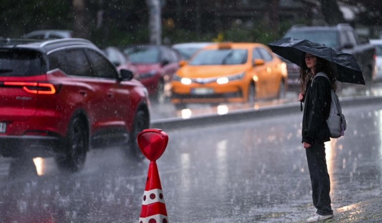 7 il için sarı uyarı: Sağanak ve fırtınaya dikkat