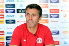 Antalyaspor-teknik-direktor-Bulent-Korkmaz-ile-yollarini-ayirdi-featured