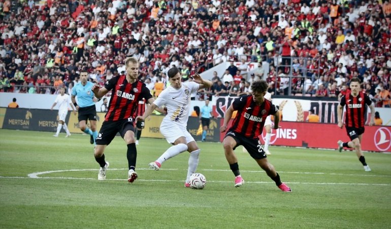 Arca Çorum FK evinde şov yaptı: Eyüpspor’a 3 gol