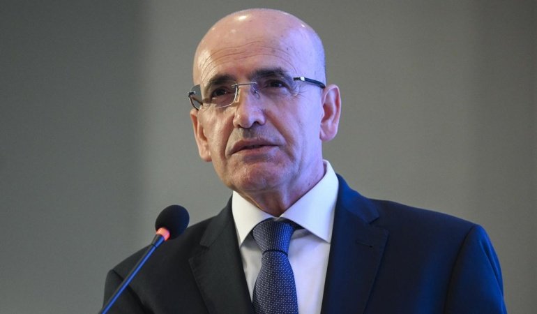 Bakan Şimşek istifa ettiği iddialarını yalandı