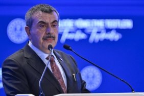 Bakan-Tekin-Evlatlarimizi-yetkin-ve-erdemli-nesiller-olarak-yetistirmenin-gayreti-icindeyiz-featured