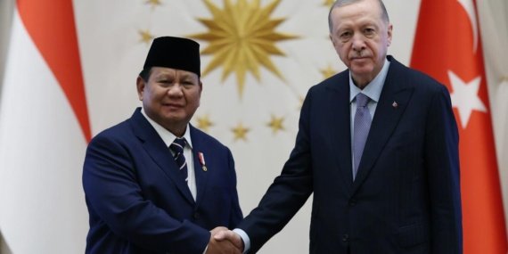 Cumhurbaskani-Erdogan-Endonezya-Cumhurbaskani-Subianto-ile-gorustu-featured