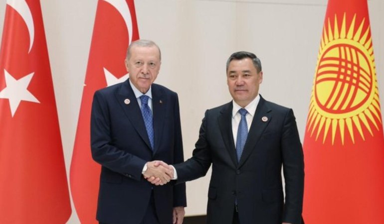 Cumhurbaşkanı Erdoğan, Kırgızistan Cumhurbaşkanı Caparov ile görüştü