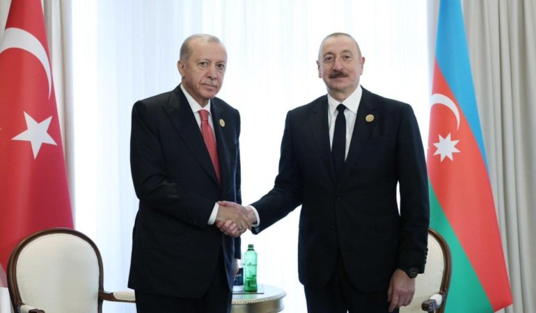 Cumhurbaşkanı Erdoğan'dan Azerbaycan Cumhurbaşkanı Aliyev'e Anım Günü telefonu