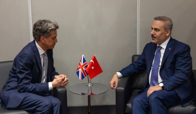 Dışişleri Bakanı Fidan, İngiliz mevkidaşı ile görüştü