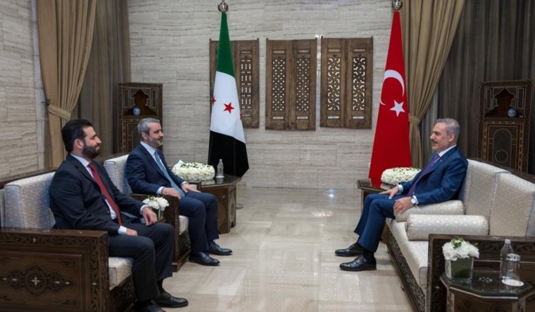 Dışişleri Bakanı Fidan, Şeybani ve Hattabla görüştü