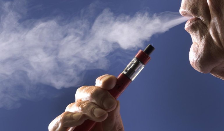 Elektronik sigara akciğerleri vuruyor: Organ ve sistemleri olumsuz etkiliyor.