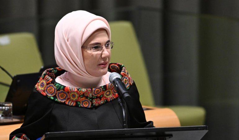 Emine Erdoğan: Birincil meselemiz kullanat kültüründen uzaklaşmak