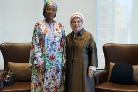Emine-Erdogan-Sierra-Leone-Cumhurbaskani039nin-esi-ile-gorustu-featured