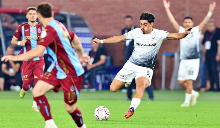 Fırtına ilk yarıda koptu! Onuachu duble yaptı