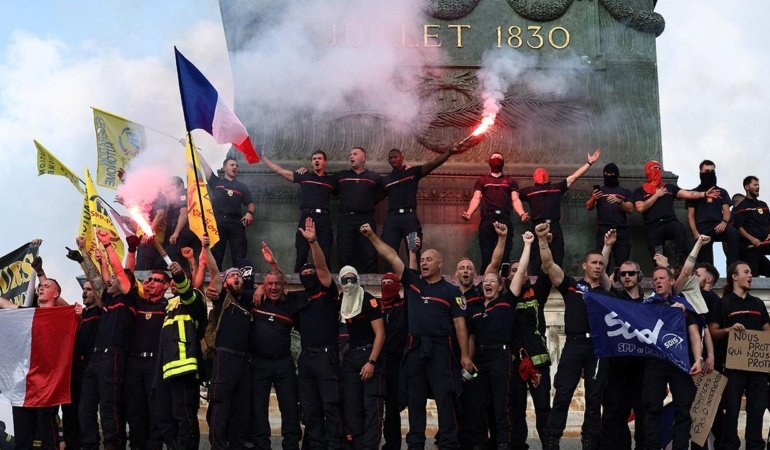 Fransa'da öğrenci protestoları şiddetlendi: 400'den fazla gözaltı