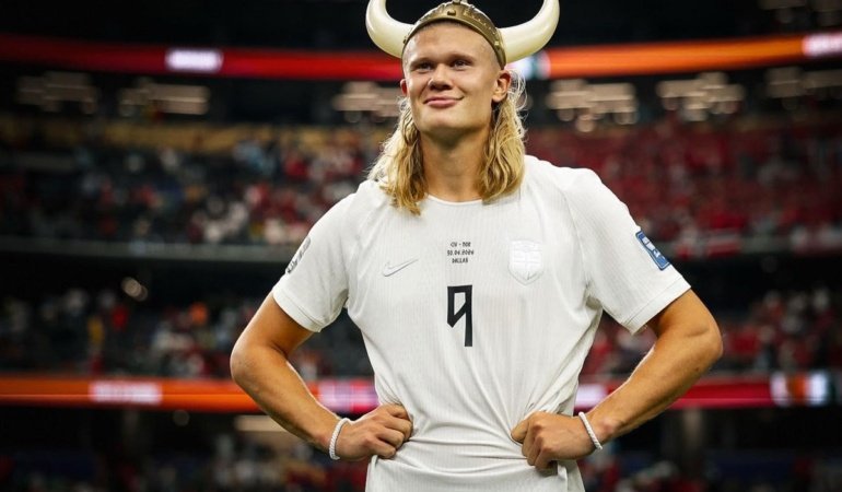 Haaland şov yaptı! Norveç, Danimarka'yı devirdi