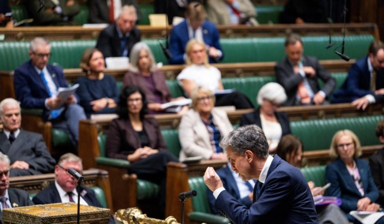 İngiltere Dışişleri Bakanı Miliband: İsrail hükümeti dostlarını kaybediyor