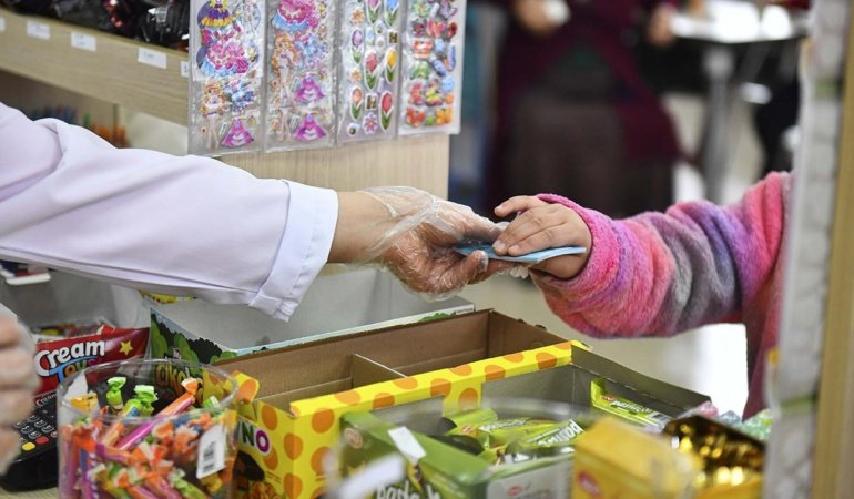 İstanbul'da ihtiyaç sahibi öğrencilere 2 bin lira kantin desteği verilecek
