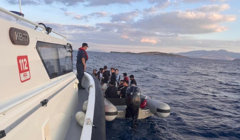İzmir'de 19 düzensiz göçmen yakalandı