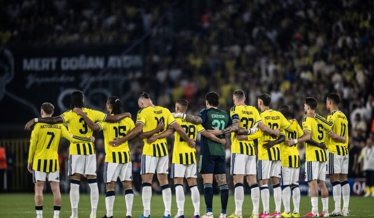 Kadıköy’de ilk 45 dakika bitti! Fenerbahçe-Roma maçında devre skoru