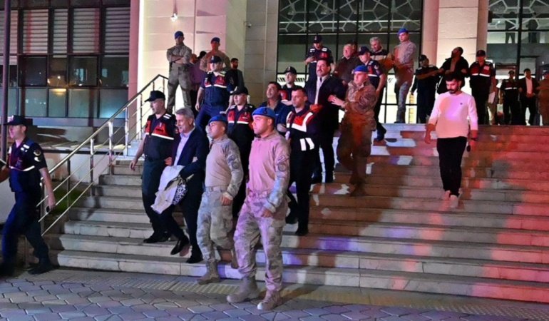Kırıkkale'de yolsuzluk operasyonu: 15 şüpheli tutuklandı