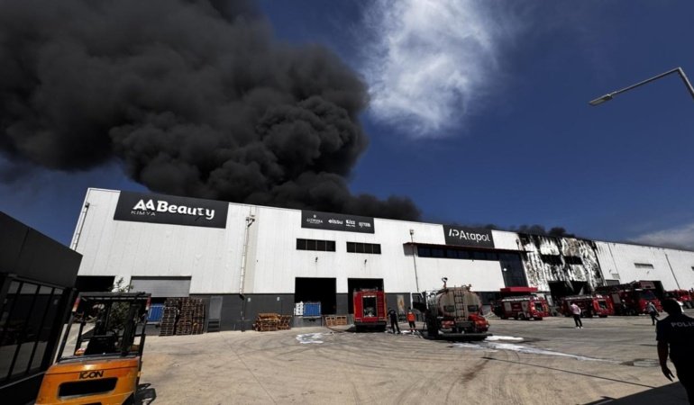 Mersin'de fabrika yangını