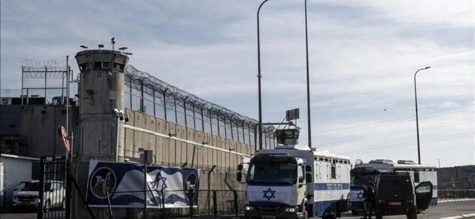 Soykirimci-Israil-hapishanesindeki-hamile-Filistinli-esir-avukatina-hapishanedeki-kotu-muameleyi-anlatti-featured