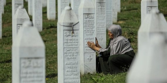 Srebrenitsa-Anit-Merkezine-039Sirplar-baskin-yapilabilir039-uyarisi-featured