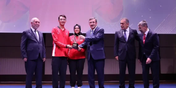 Turk-sporunun-gurur-gecesi-Milli-yildizlar-odullerle-bulustu-featured