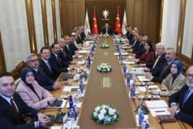 AK-Parti-MYK-toplantisi-sona-erdi-featured