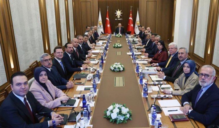 AK Parti MYK toplantısı sona erdi