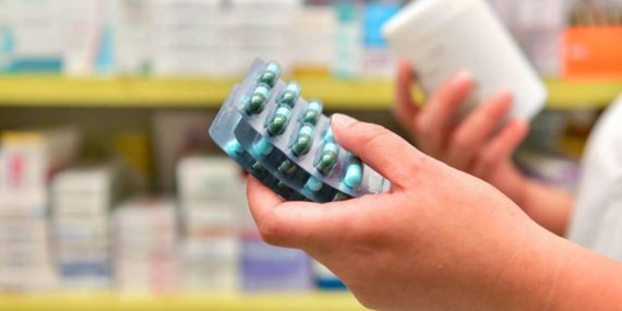 Antibiyotik-kullanimi-sirasinda-seker-tuketmek-bagirsak-bakterilerine-zarar-verebilir-featured