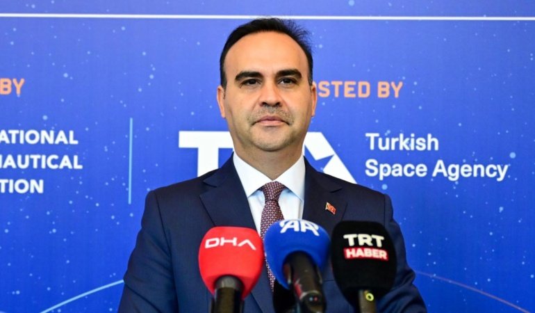 Bakan Kacır: Türkiye, derin uzay mirası bırakan ilk ülke olmayı amaçlıyor