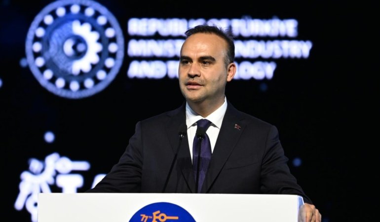 Bakan Kacır'dan Antalya'daki Uzay Kongresi'ne davet: Uzaya ilgi duyanları bekleriz