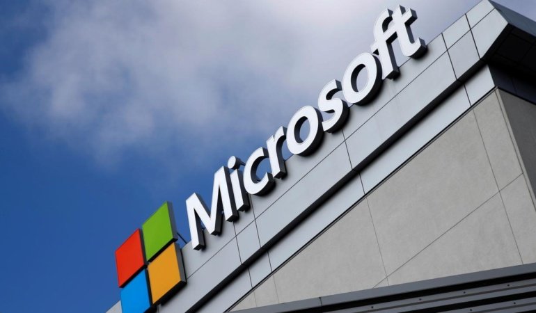 Beyaz Saray'dan Microsoft'a yabancı işçi alımı engeli