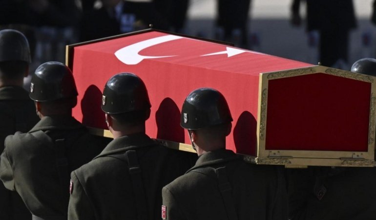 Bir askerimiz şehit oldu