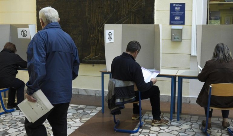 Bosna Hersek'teki genel seçimde oy verme işlemi başladı