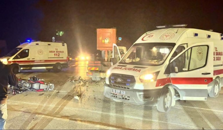 Bursa'da motosikletle kamyonet çarpıştı: 1 ölü
