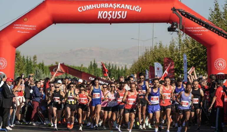 Cumhurbaşkanlığı Yarı Maratonu tamamlandı