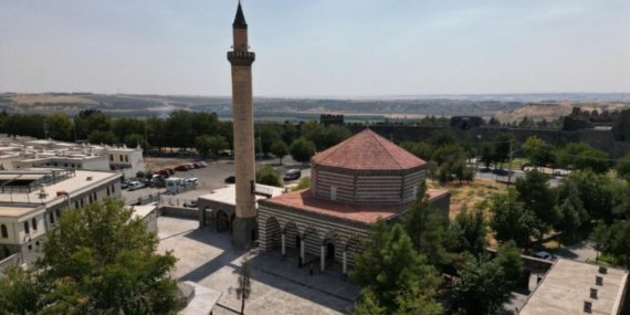 Depremde-hasar-goren-6-tarihi-cami-yarin-yeniden-ibadete-acilacak-featured