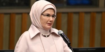 Emine-Erdogan039dan-Dunya-Yaslilar-Gunu-paylasimi-featured