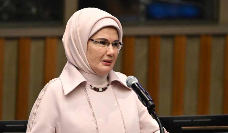 Emine Erdoğan'dan Dünya Yaşlılar Günü paylaşımı