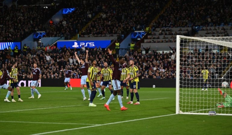 Fenerbahçe İngiltere'de farklı mağlup oldu