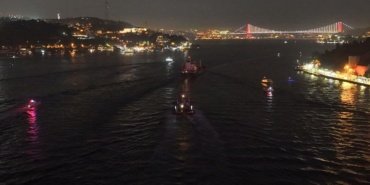 Istanbul-Bogazi039nda-gemi-trafigi-yeniden-acildi-featured