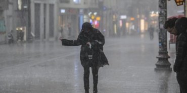 Istanbul-Valiligi-uyardi-Saganak-ve-firtina-geliyor-featured