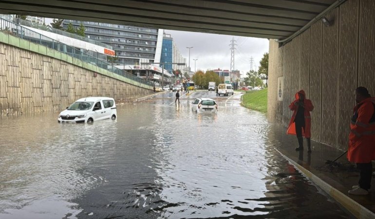 İstanbul'daki selde can kaybı 3'e yükseldi