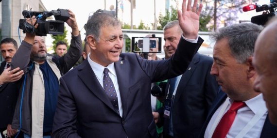 Izmir-Buyuksehir-Belediye-Baskani-Tugay-Inanin-Izmir-bir-anda-rahatlayacak-iyi-olacak-featured