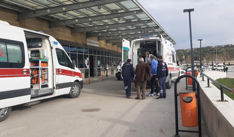 İzmir'de fabrikada patlama meydana geldi: 3'ü ağır 7 işçi yaralandı